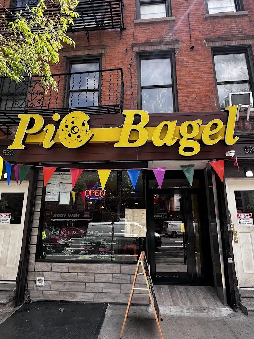 Pio Bagel On 9th Picture 5
