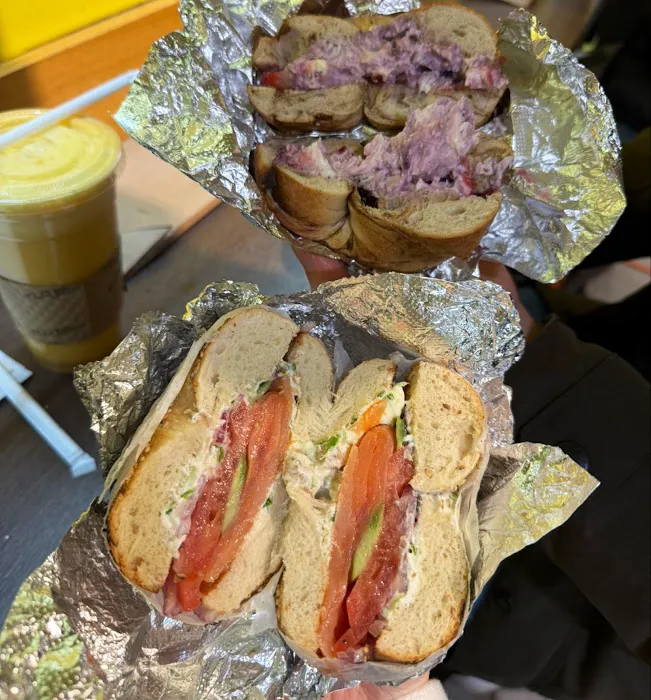 Pio Bagel On 9th Picture 2