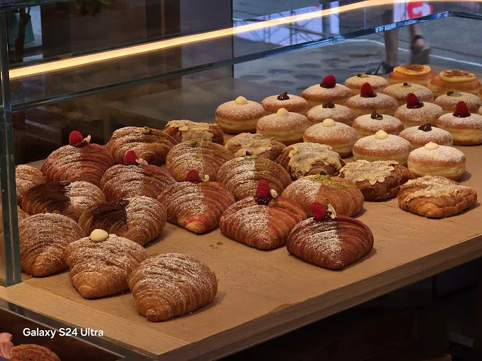 Angelina Bakery - 7 Times Square Picture 9