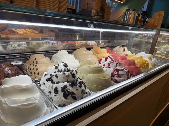 Angelina Bakery - 7 Times Square Picture 1