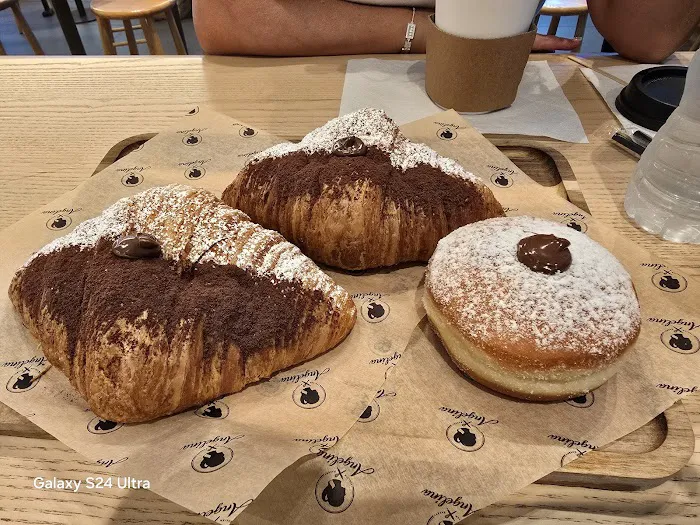 Angelina Bakery - 7 Times Square Picture 3