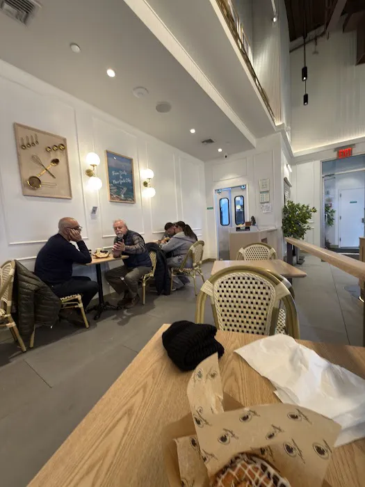 Angelina Bakery - 7 Times Square Picture 7