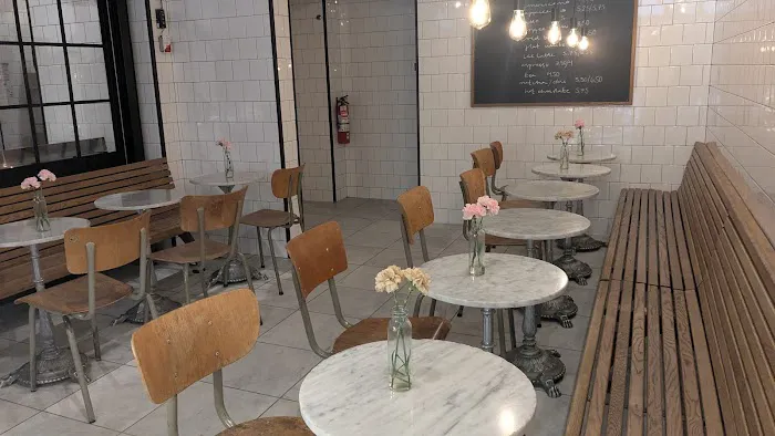 Fabrique Bakery 550 5th Ave Picture 4