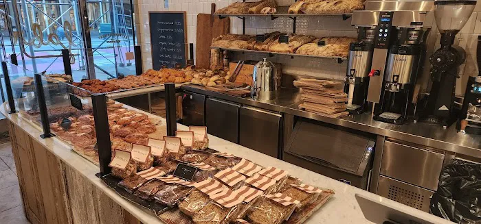 Fabrique Bakery 550 5th Ave Picture 2