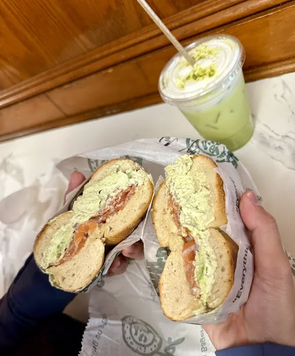 Ess-a-Bagel Picture 9