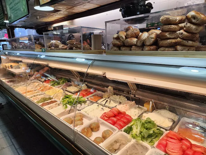 Ess-a-Bagel Picture 3