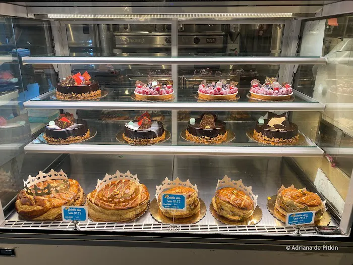 Eclair Bakery + Cafe Picture 6