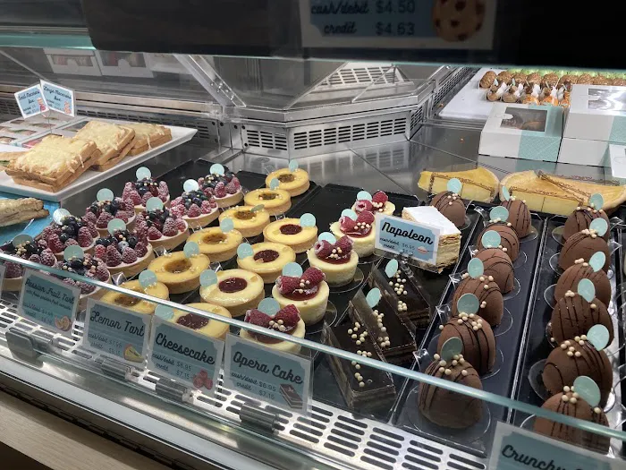 Eclair Bakery + Cafe Picture 7