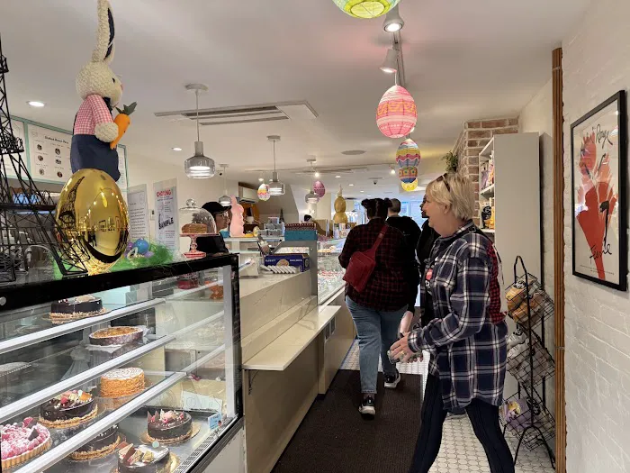 Eclair Bakery + Cafe Picture 10