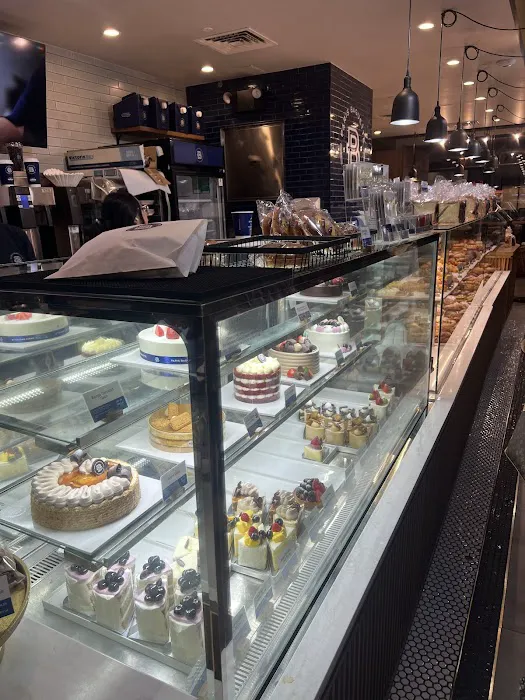 Paris Baguette Picture 1