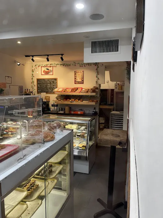 Andre's Hungarian Strudels and Pastries Picture 1