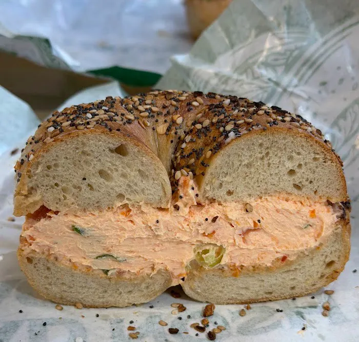 Broad Nosh Bagels 49th St Picture 7