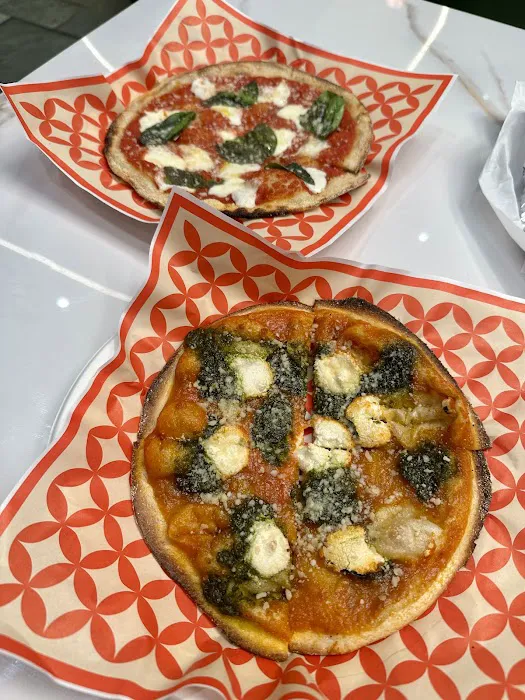 Bagizza Bagels & Pizza Picture 4