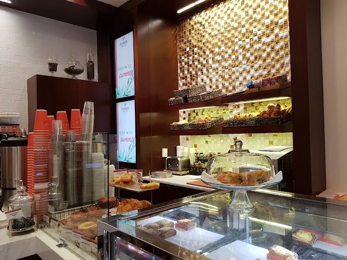 Pomme Palais Picture 9