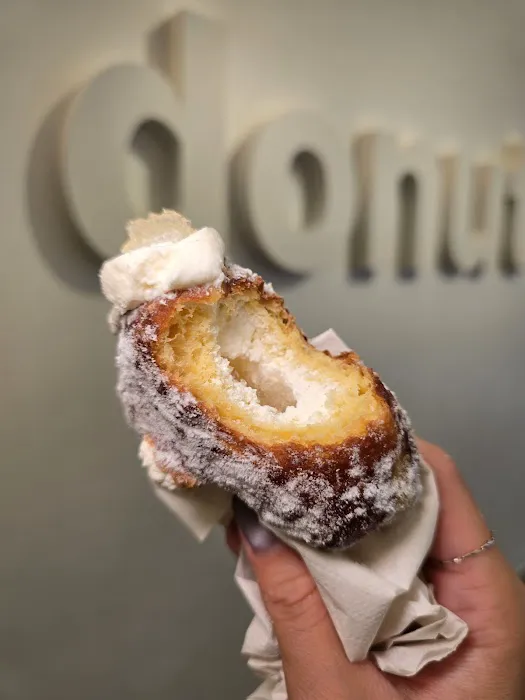 I'm donut ? times square Picture 5