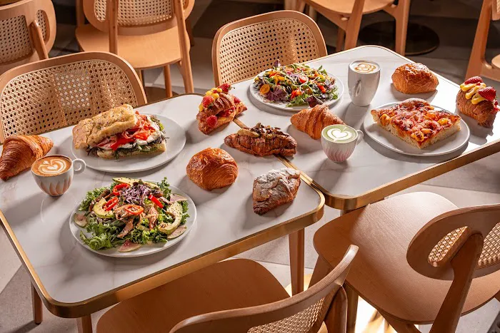 Maison Patisserie Picture 9