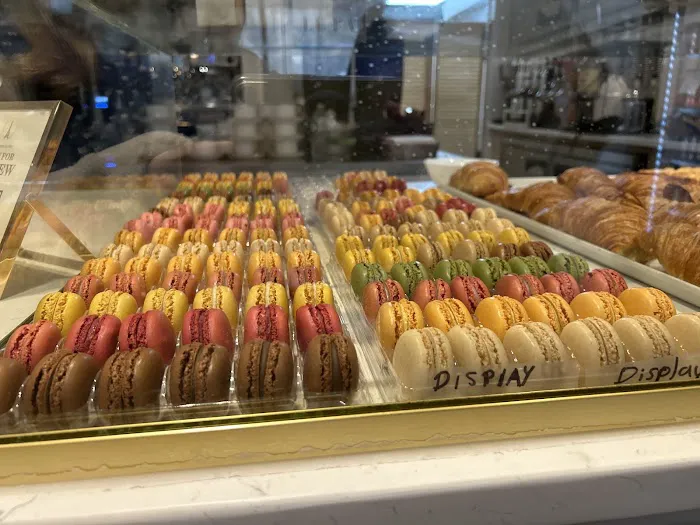 Le Parisien Bakery Picture 6