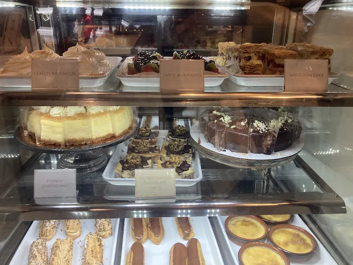 Le Parisien Bakery Picture 5