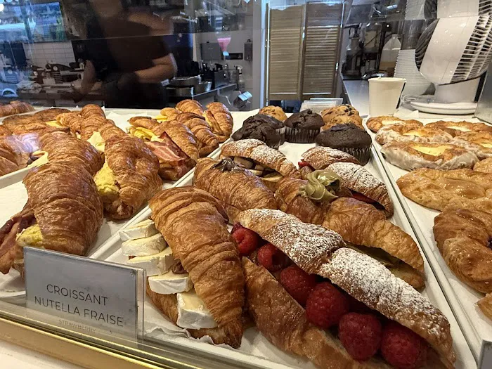 Le Parisien Bakery Picture 1