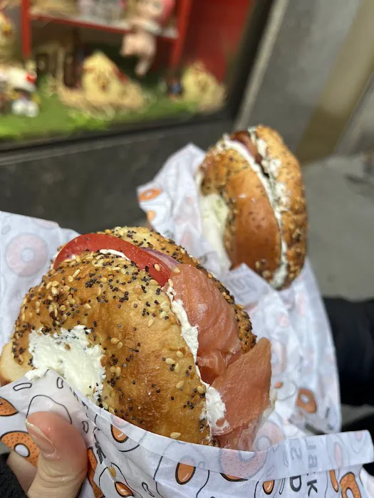 Black Seed Bagels - Rockefeller Center Picture 3