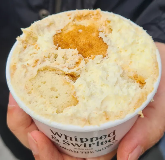 Magnolia Bakery (Bloomingdale's 3rd Ave) - New York, NY Picture 3