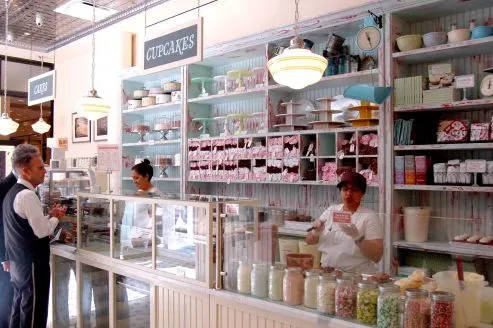Magnolia Bakery (Bloomingdale's 3rd Ave) - New York, NY Picture 1