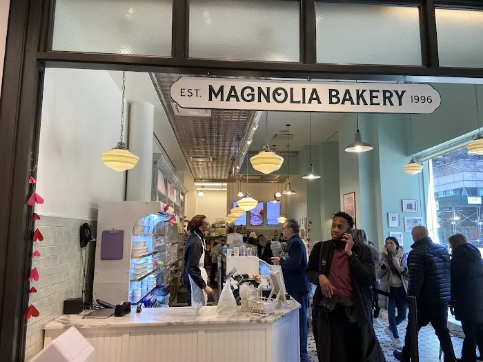 Magnolia Bakery (Bloomingdale's 3rd Ave) - New York, NY Picture 10