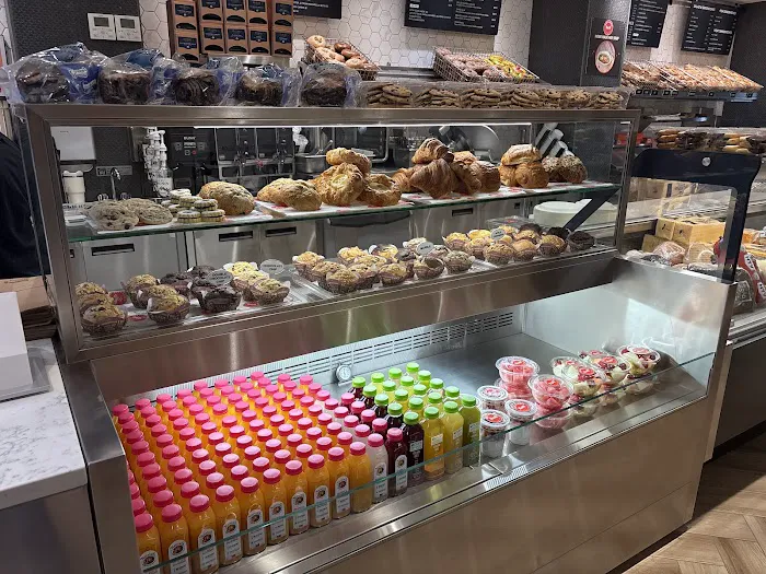 B&B BAGELS Picture 3