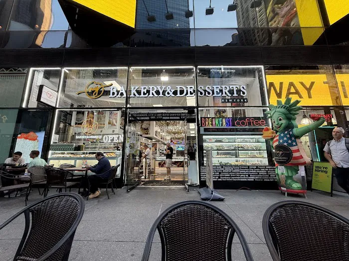 NY Bakery and Desserts Times Square Picture 7