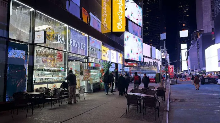 NY Bakery and Desserts Times Square Picture 9