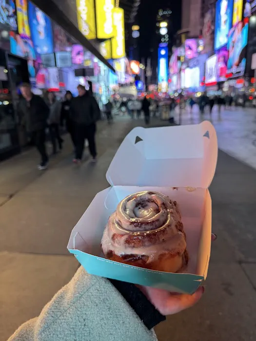 Cinnabon Picture 4