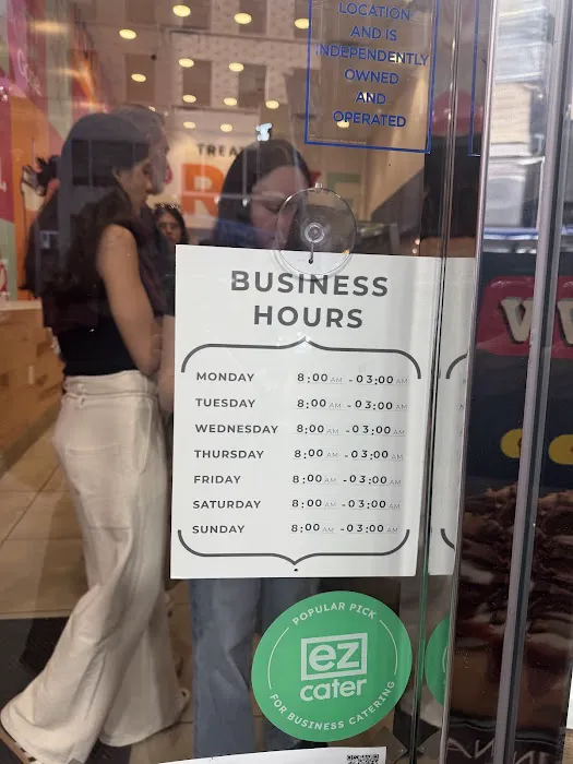 Auntie Anne's/Cinnabon/Carvel Picture 7