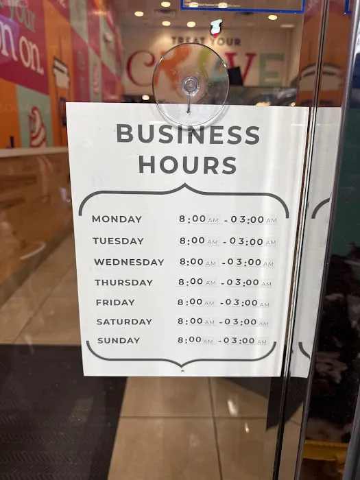 Auntie Anne's/Cinnabon/Carvel Picture 2