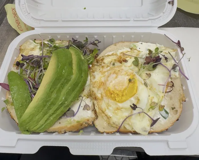 Broad Nosh Bagels Deli & Catering 52nd Street Picture 7