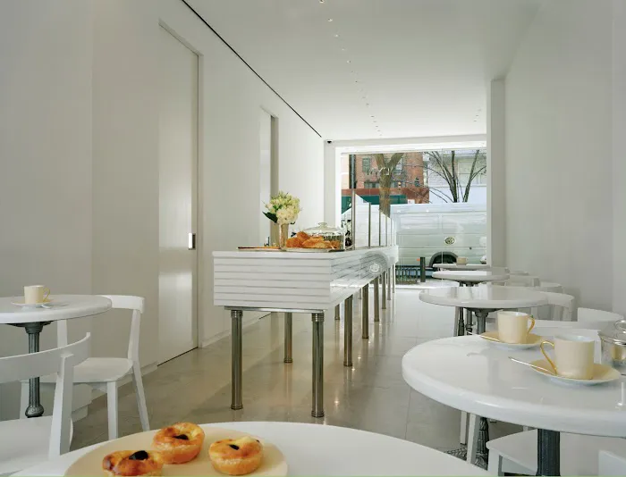 Lady M Cake Boutique - Upper East Side Picture 2