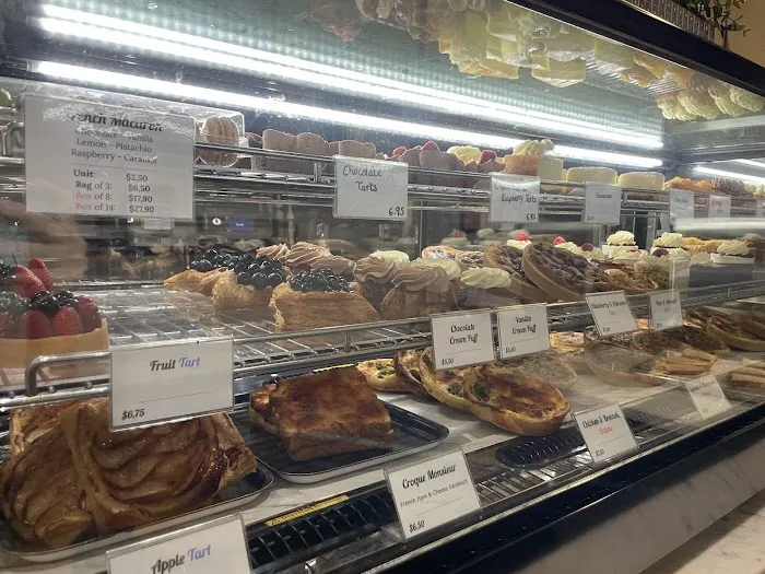 Miss Madeleine Picture 5