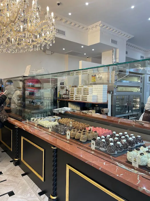 Aux Merveilleux de Fred Picture 6