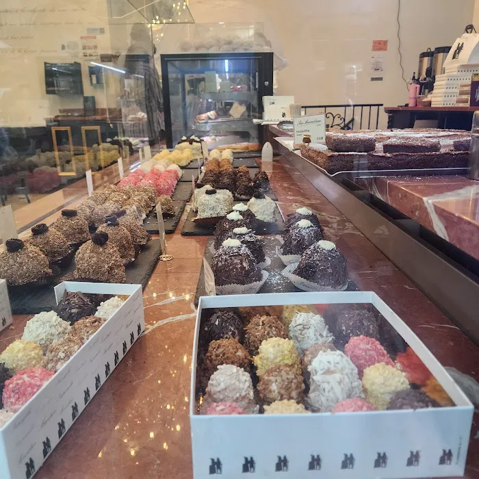 Aux Merveilleux de Fred Picture 7