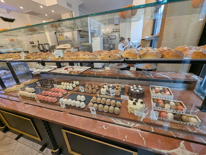 Aux Merveilleux de Fred Picture 10