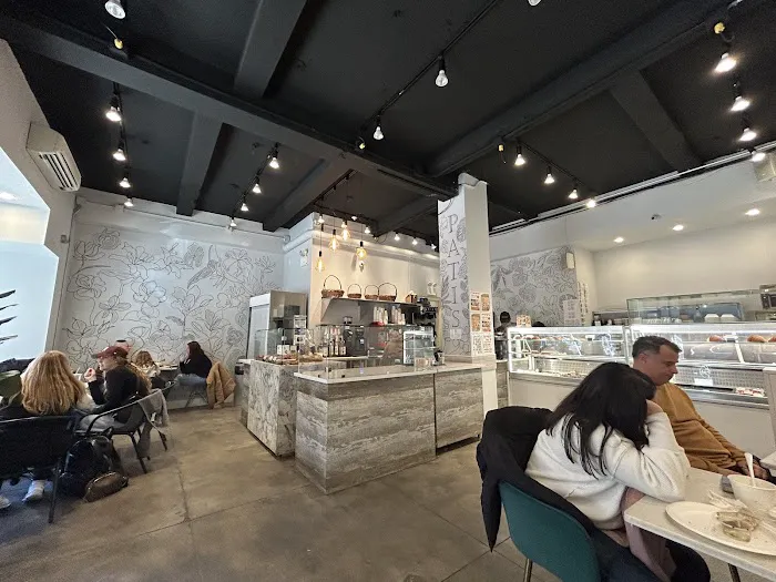 Patis Bakery Picture 3