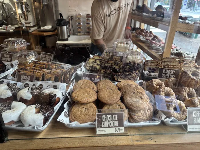 Modern Bread and Bagel Picture 6