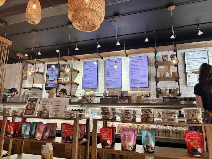 Modern Bread and Bagel Picture 1