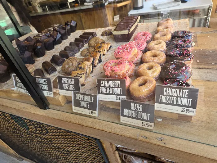 Modern Bread and Bagel Picture 10