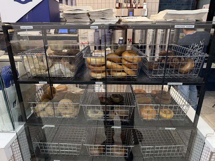H&H Bagels Picture 5