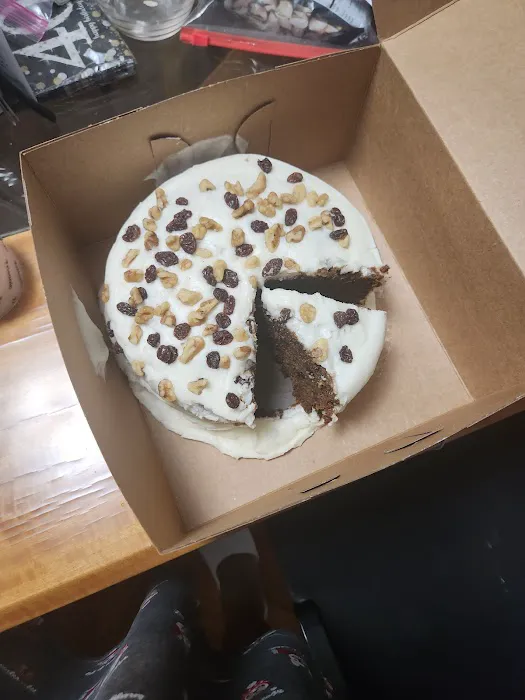 Lloyd's Carrot Cake Café Picture 6