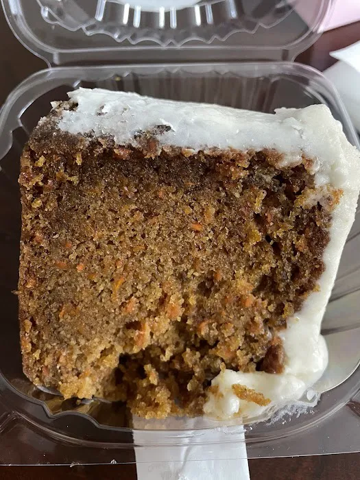 Lloyd's Carrot Cake Café Picture 3