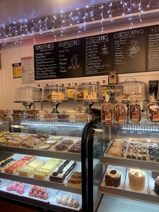 Good Eats BakeShop Picture 4