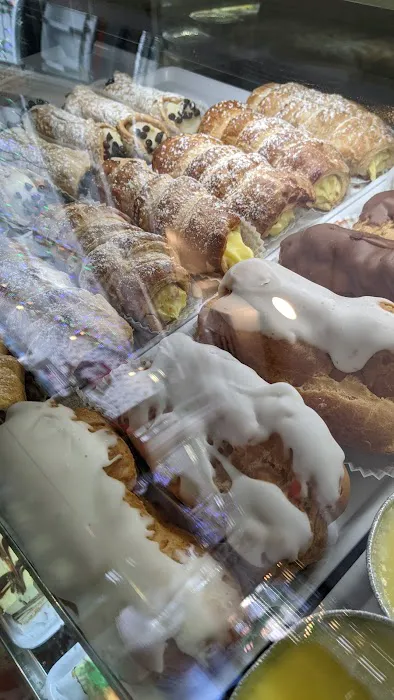 Brother’s Bakery Cafe Picture 5