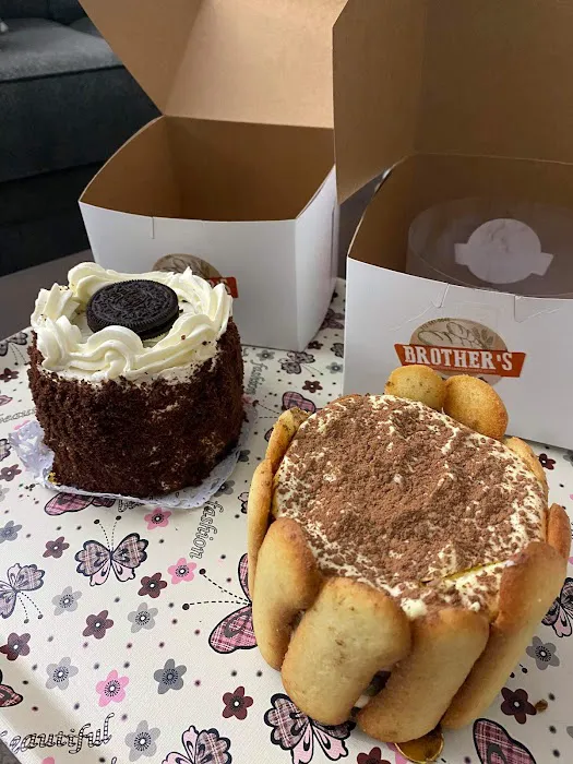 Brother’s Bakery Cafe Picture 3