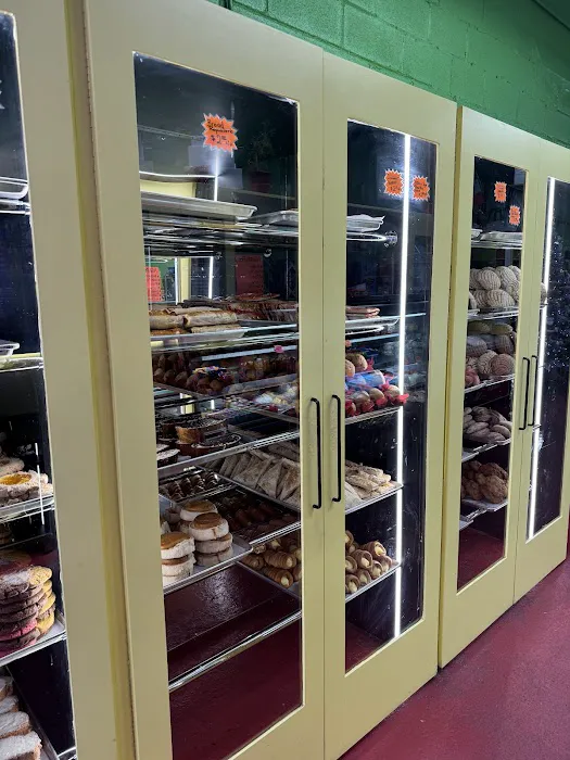 La Tehuanita Bakery Picture 1